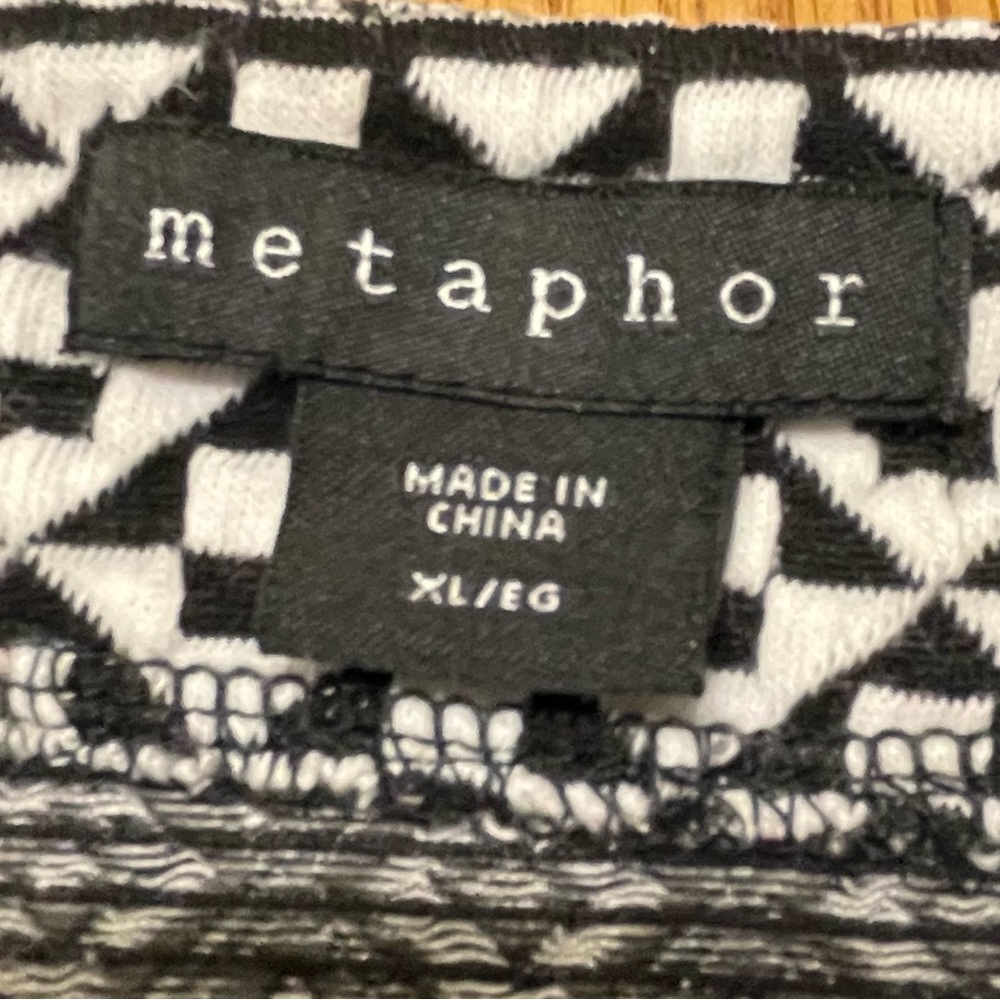 Metaphor Black and White Crop Top